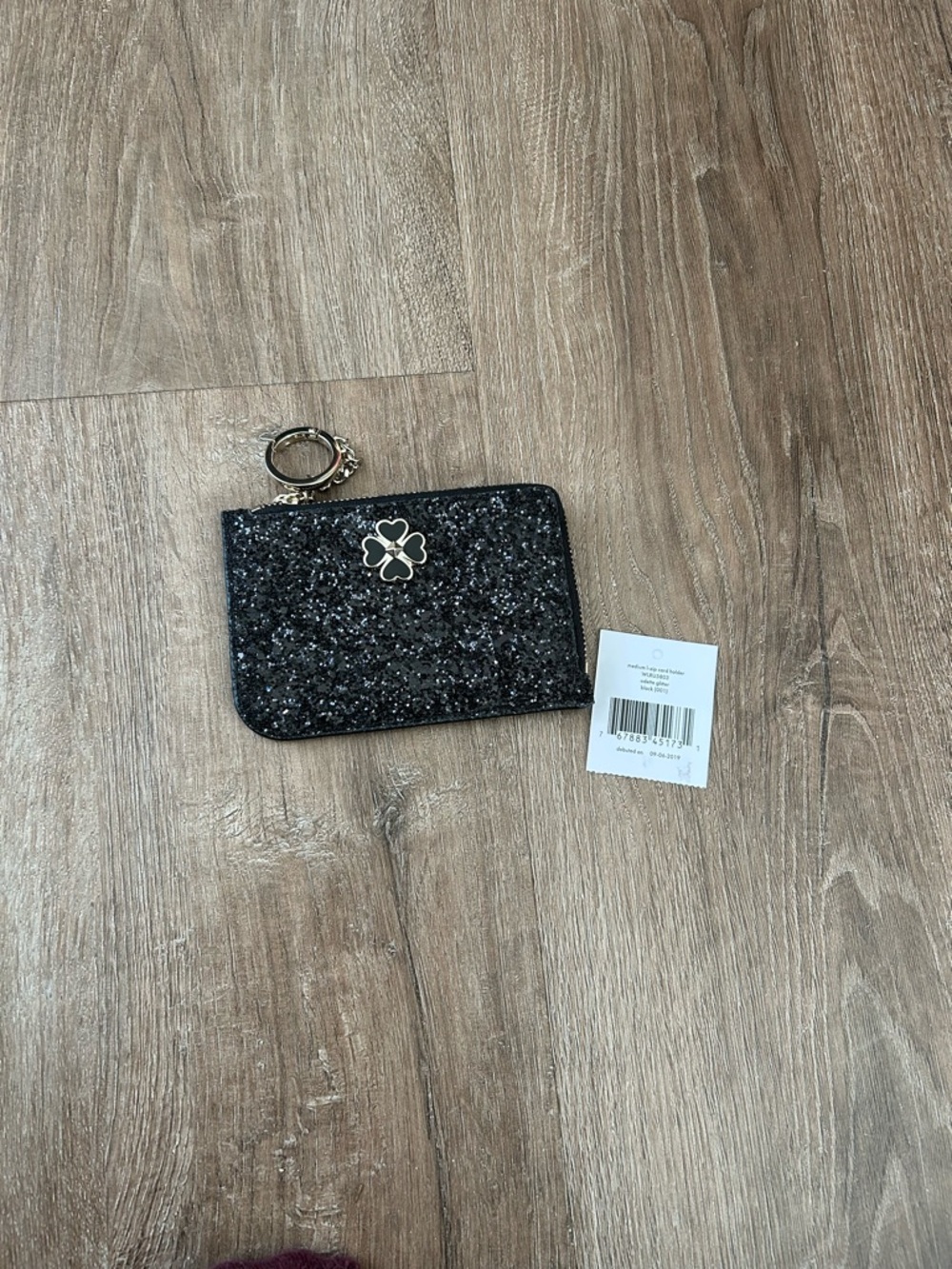 Kate Spade NWT Black Glitter Zip Cardholder with Clover Charm